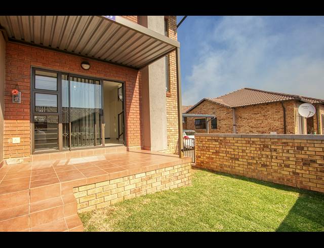 2 BEDROOM DUPLEX RENTED IN WILGEHEUWEL